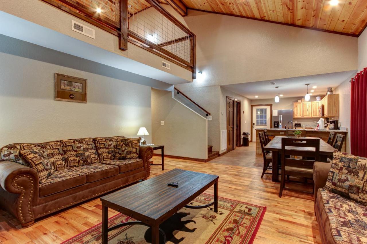 3 Master Bedrooms - Sleeps 10 - Location - Game - Hot Tub